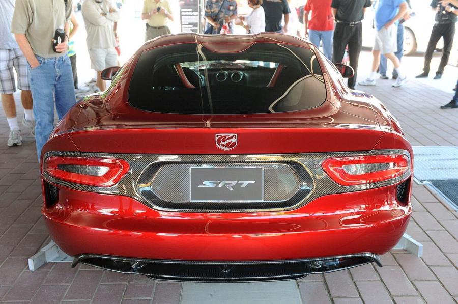  Dodge Viper SRT GTS 2013 года  (фото 24 из 42)